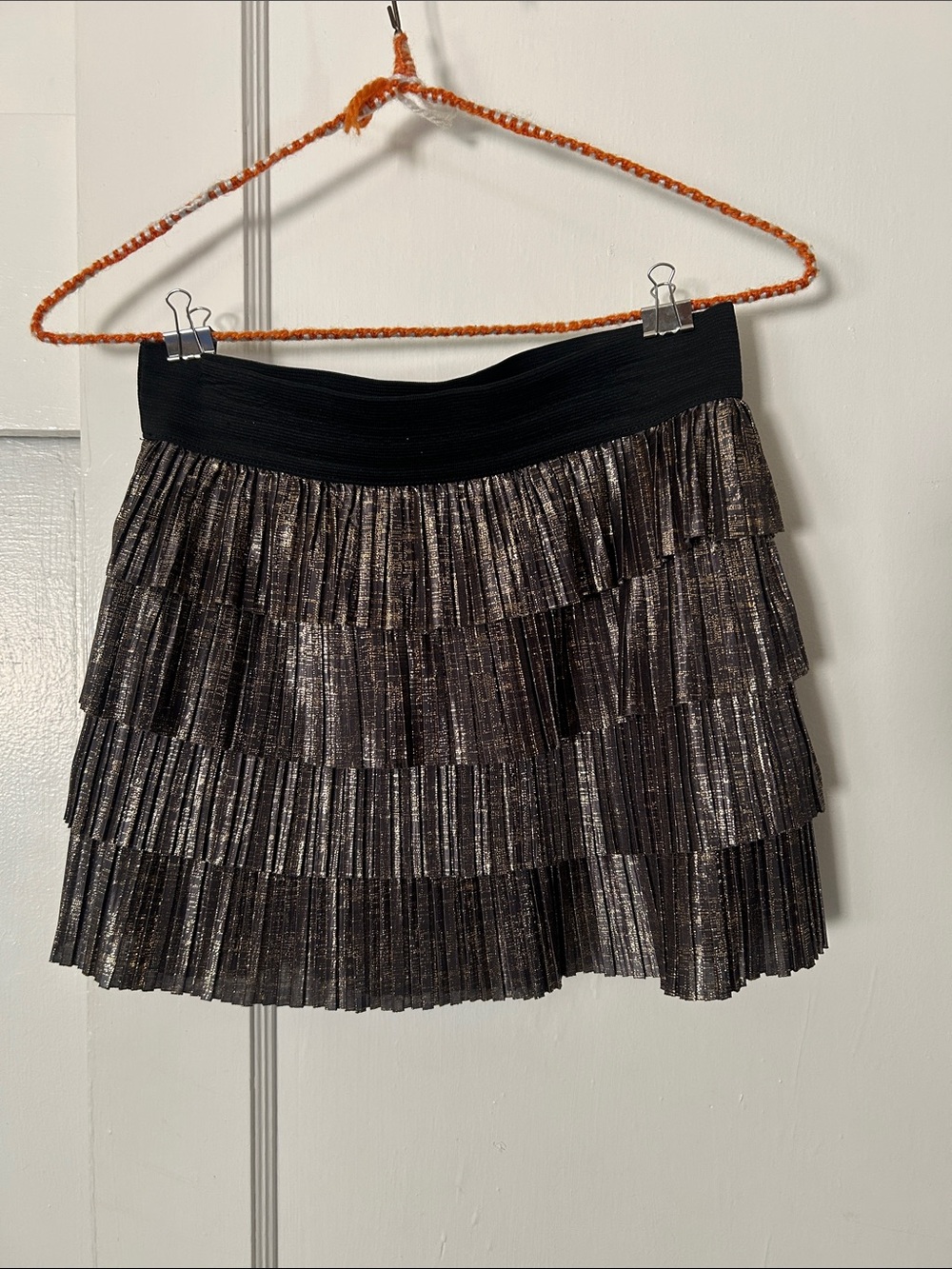Metallic Tiered Pleated Mini Skirt - Black